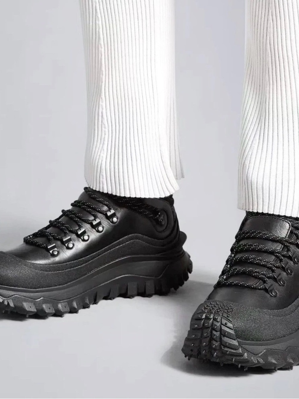 Moncler Trailgrip GTX High Top Shoe Mens Size 8 Black Waterproof Gore-Tex Vibram